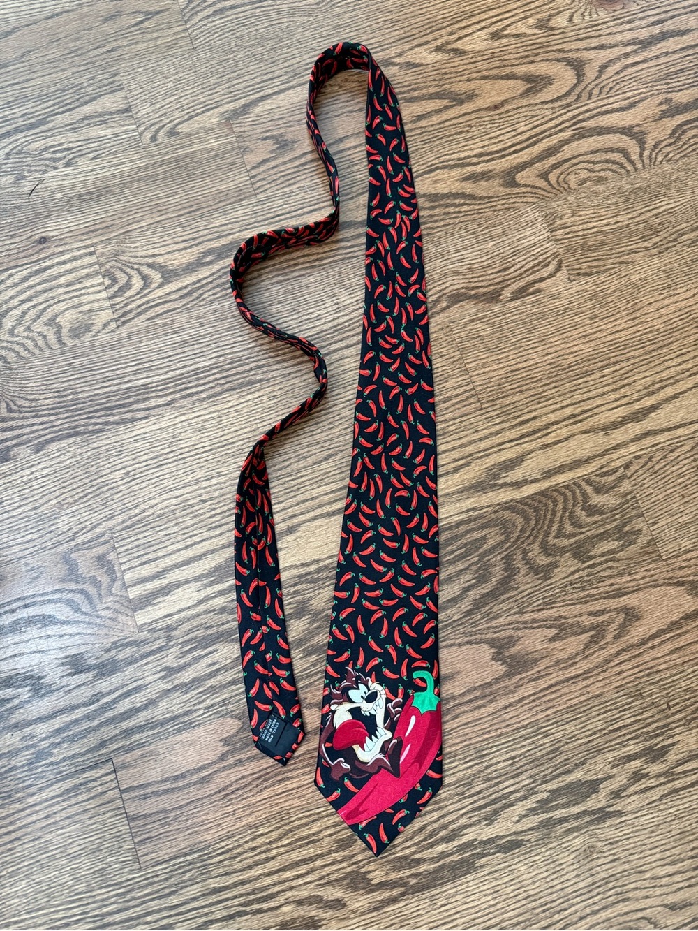 Vintage Looney Tunes Tazmanian Devil Chili pepper tie 100% silk